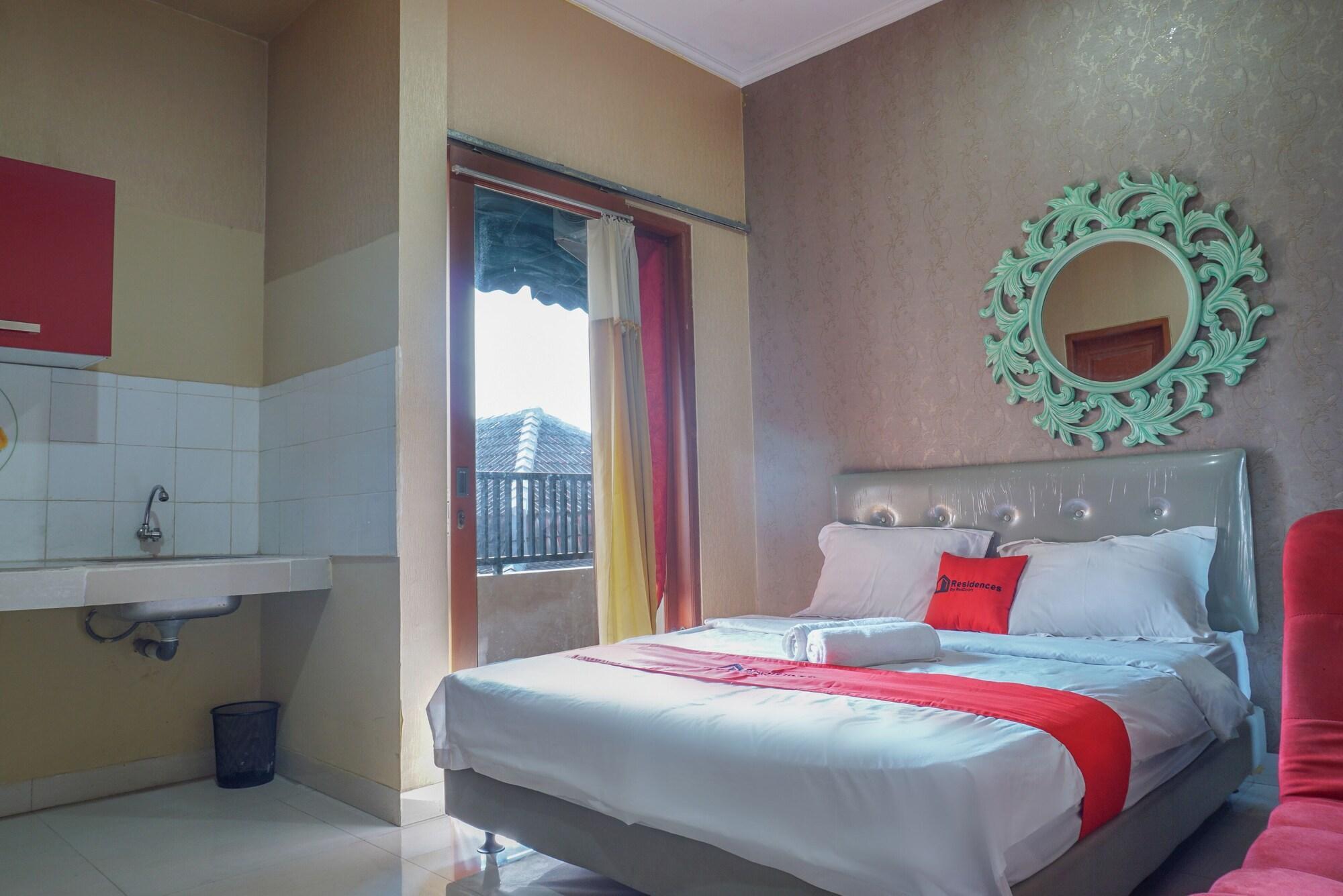 Готель Reddoorz Near Kemang Square Джакарта Екстер'єр фото